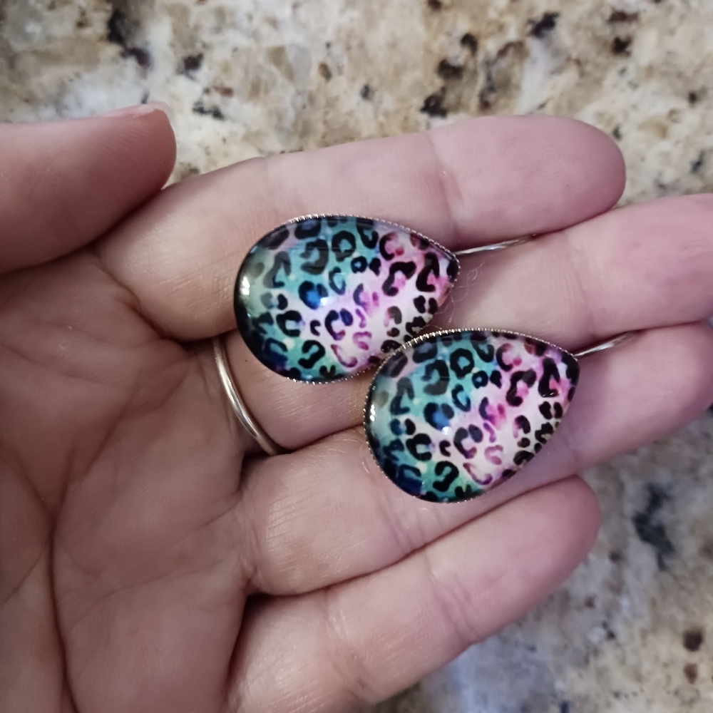 Handmade Multicolored Cheetah Print Teardrop Earrings - Picture 3 of 3